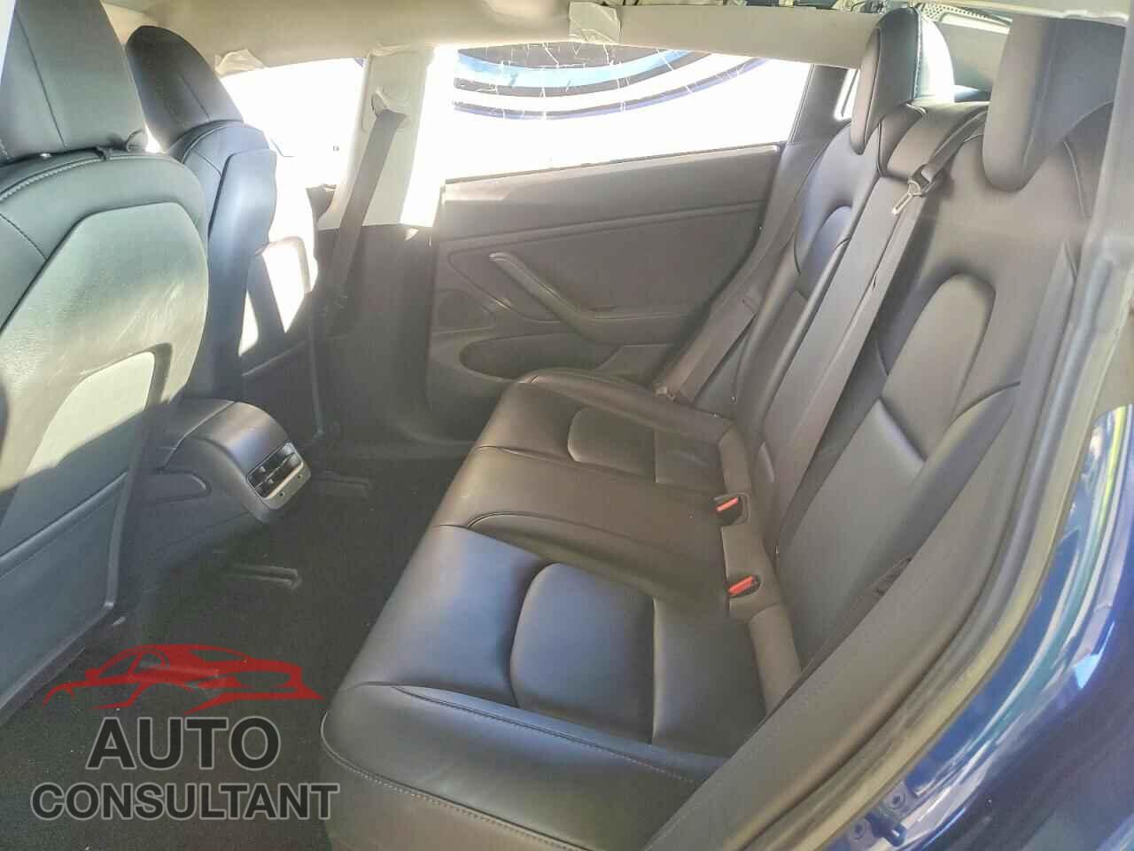 TESLA MODEL 3 2018 - 5YJ3E1EA8JF105653