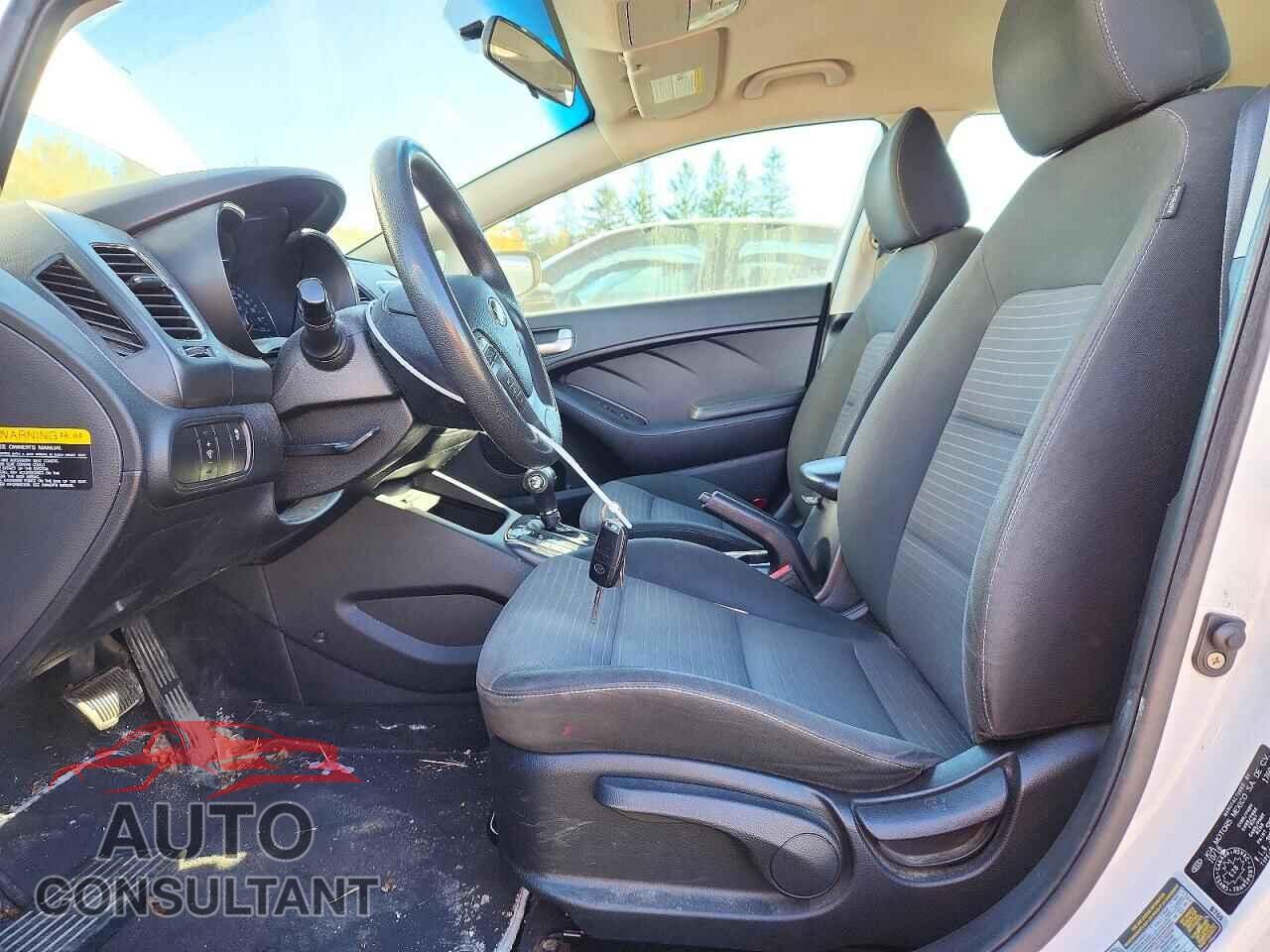 KIA FORTE 2017 - 3KPFL4A74HE069779