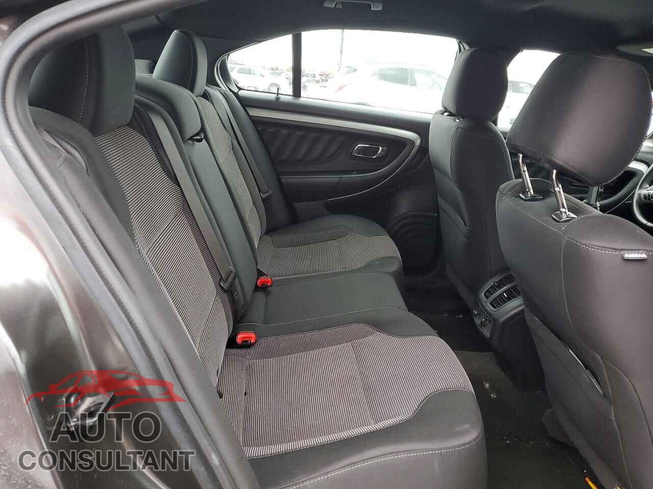 FORD TAURUS 2017 - 1FAHP2E84HG123009