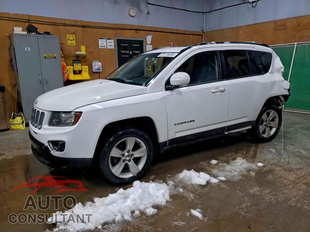 JEEP COMPASS 2017 - 1C4NJDAB8HD165776