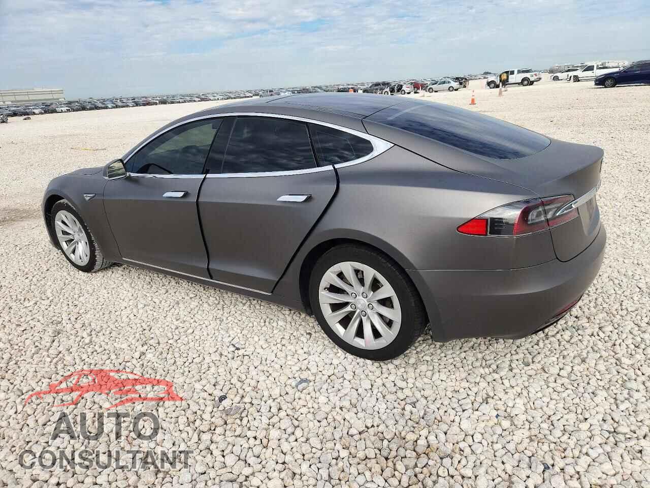 TESLA MODEL S 2016 - 5YJSA1E13GF157093