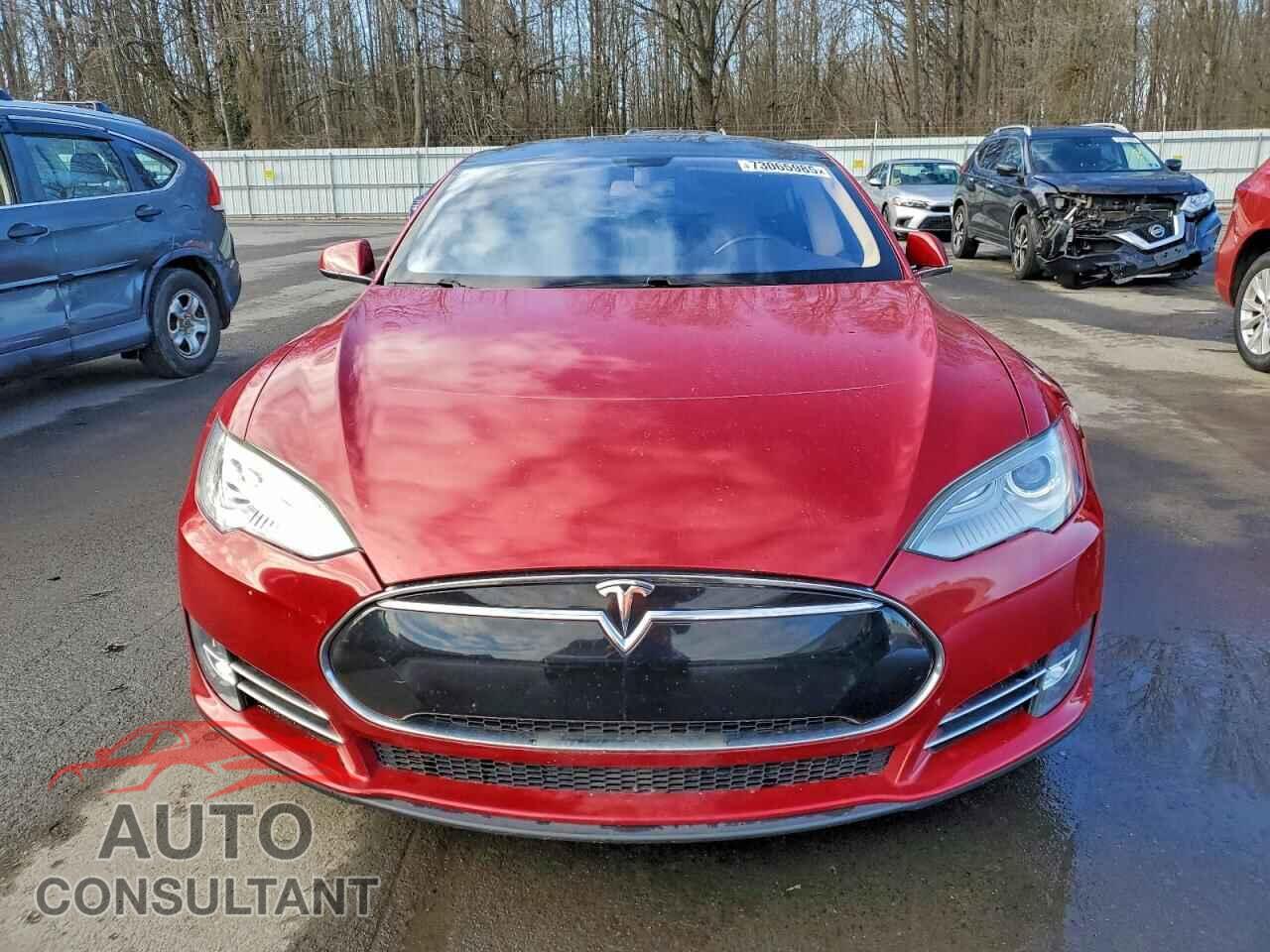 TESLA MODEL S 2013 - 5YJSA1DN6DFP09413