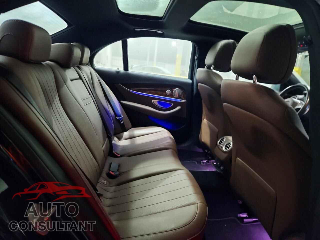 MERCEDES-BENZ E-CLASS 2017 - WDDZF4KB5HA132940
