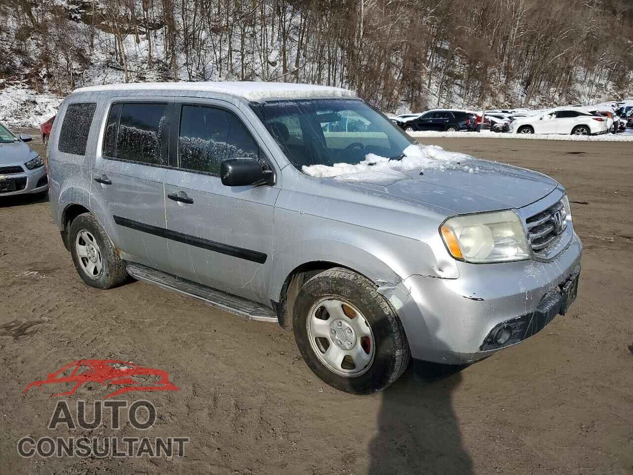HONDA PILOT 2013 - 5FNYF4H27DB015505