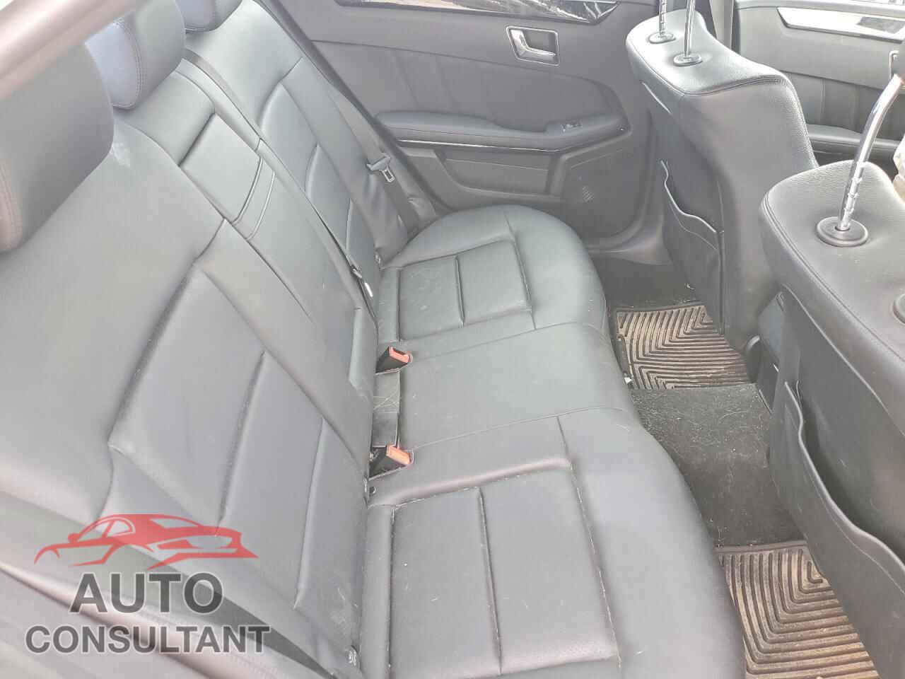 MERCEDES-BENZ E-CLASS 2010 - WDDHF5GB6AA081156