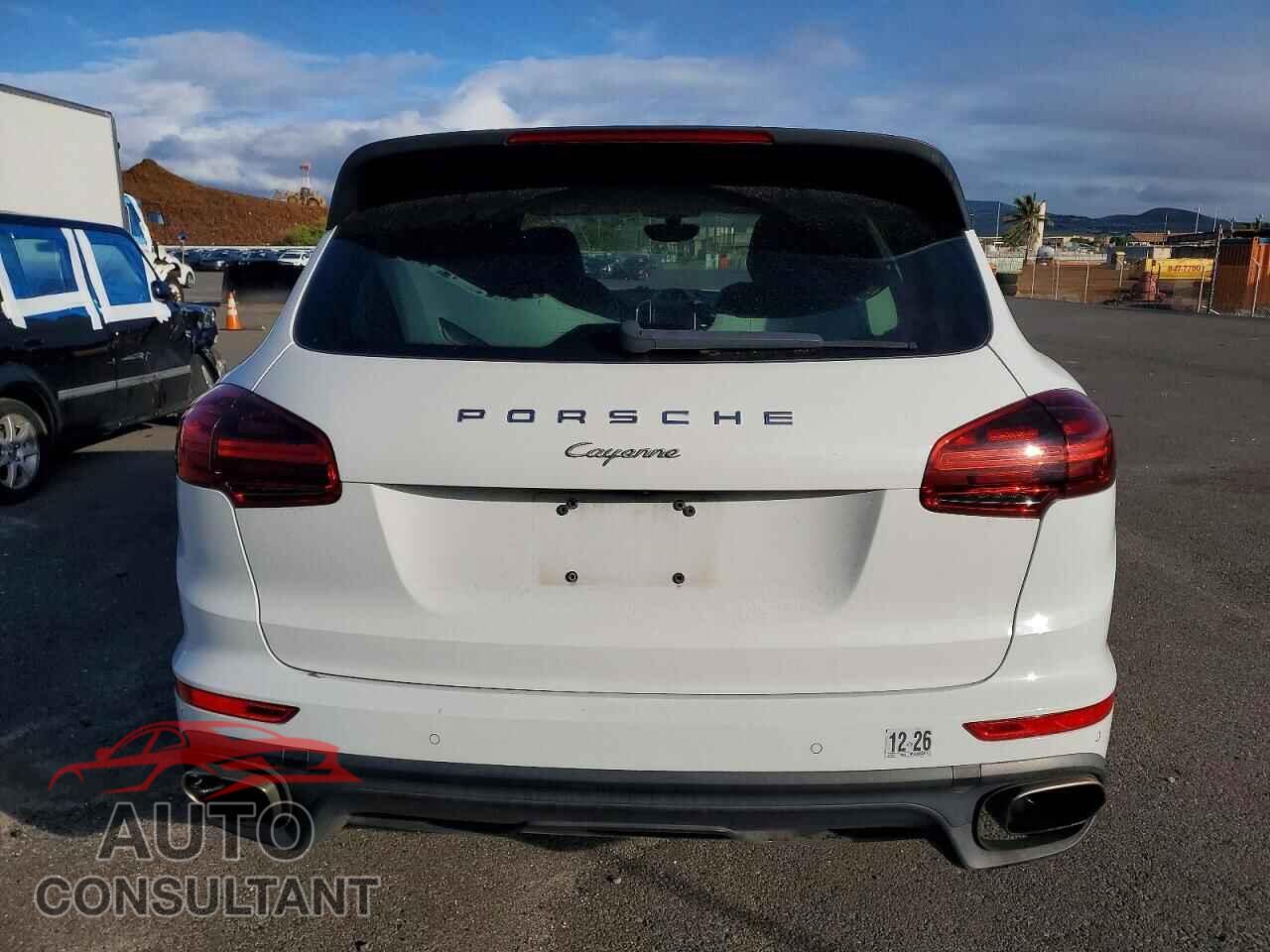 PORSCHE CAYENNE 2016 - WP1AA2A21GLA11612