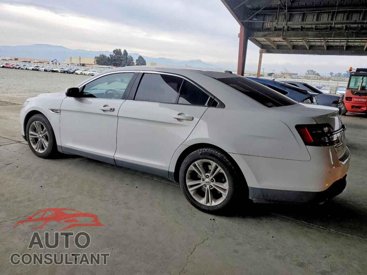 FORD TAURUS 2015 - 1FAHP2E85FG154511