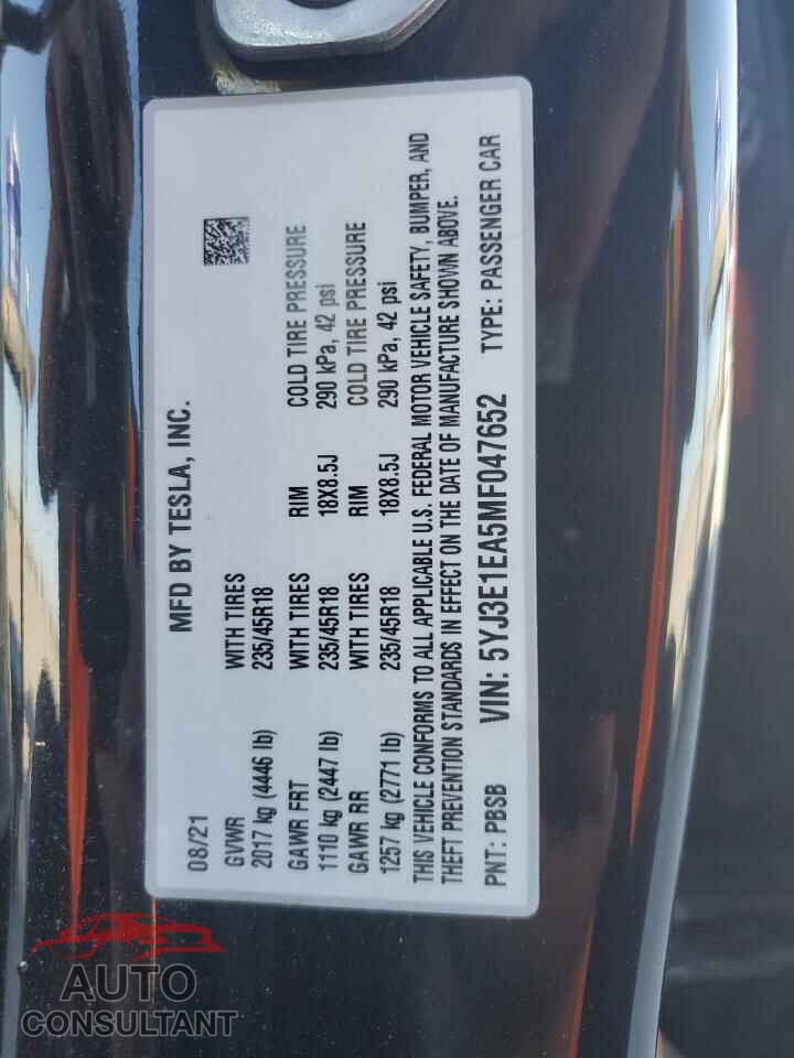 TESLA MODEL 3 2021 - 5YJ3E1EA5MF047652