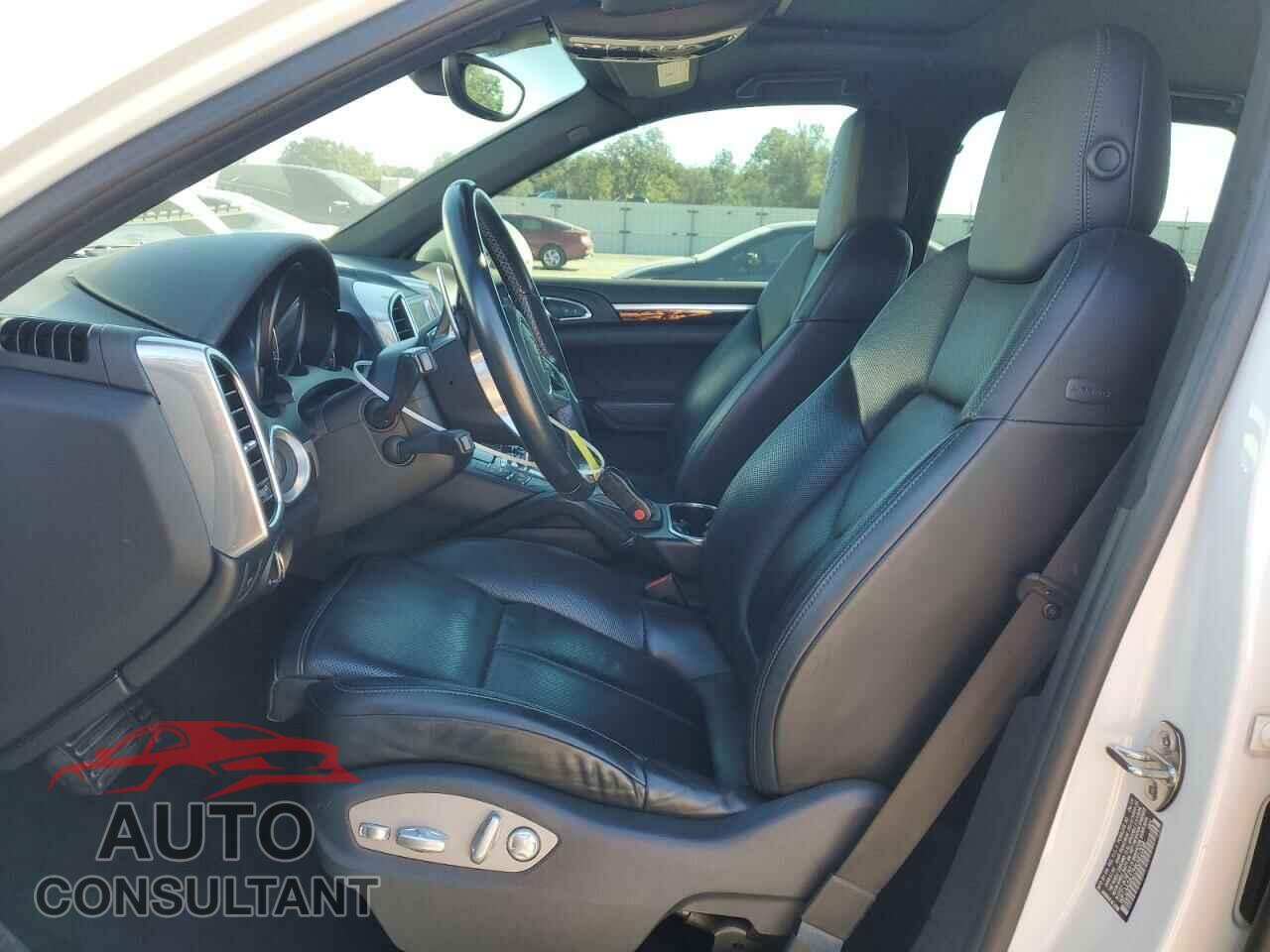 PORSCHE CAYENNE 2017 - WP1AA2A27HKA81008