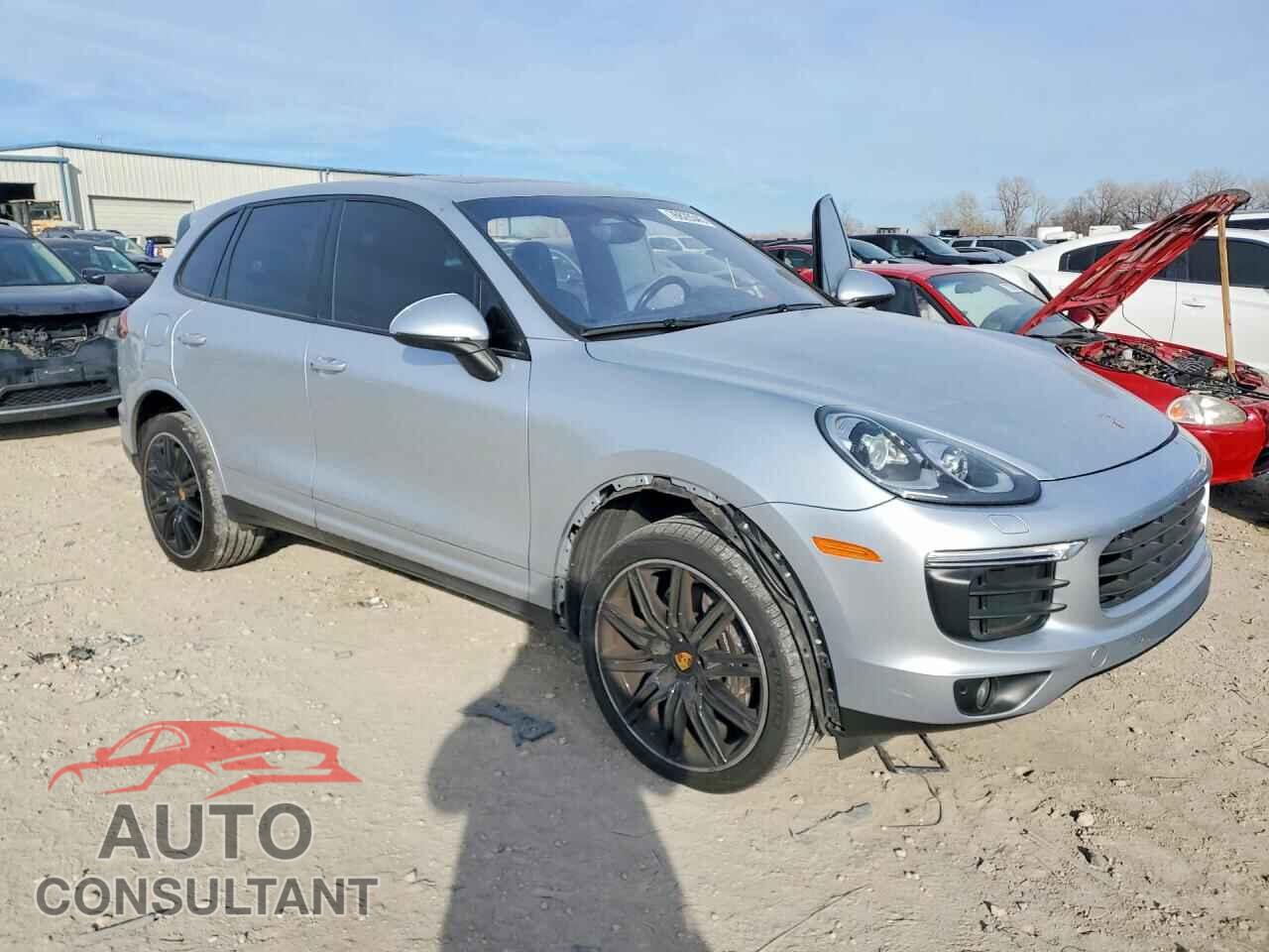 PORSCHE CAYENNE 2018 - WP1AA2A23JKA03282