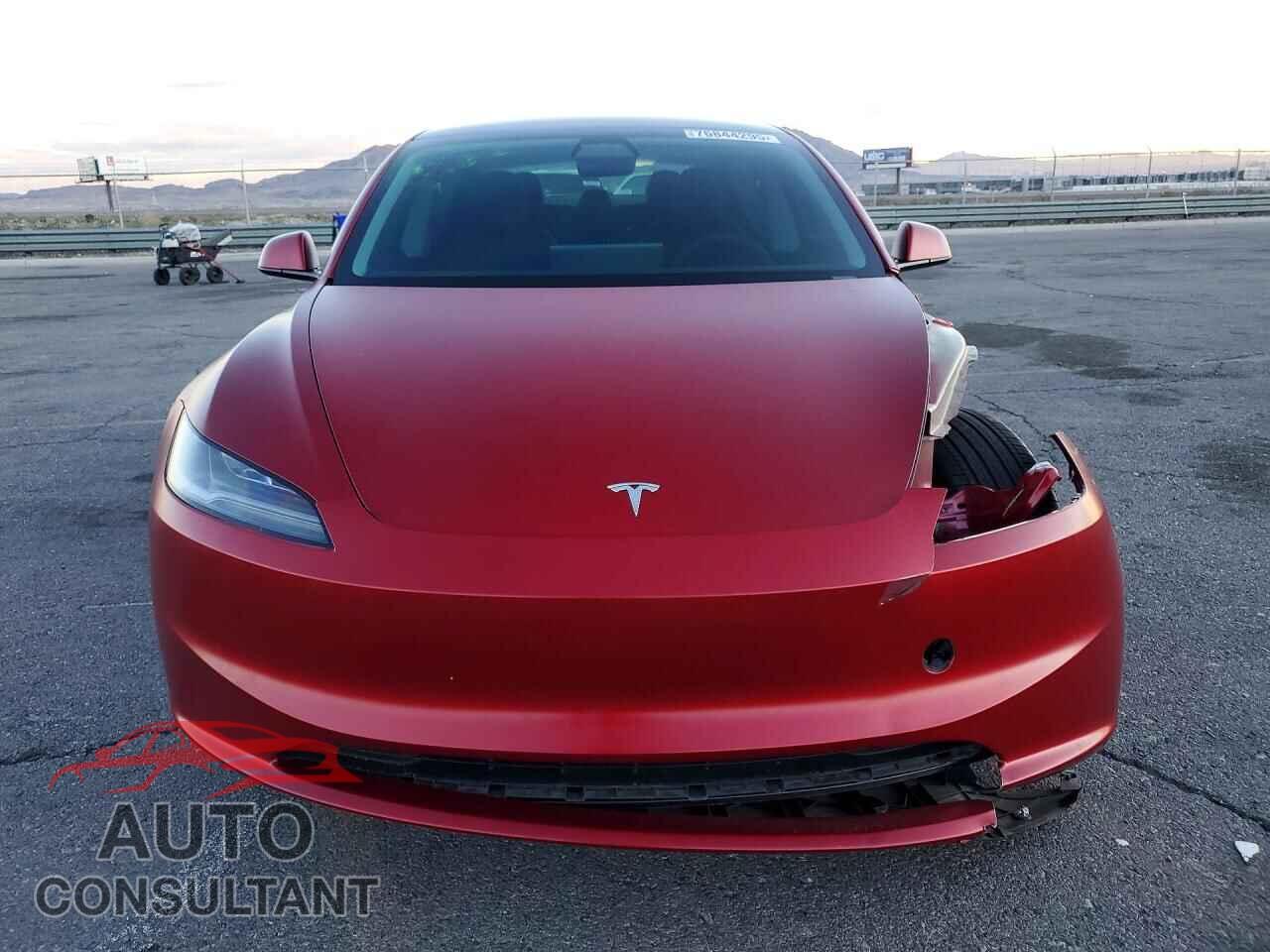 TESLA MODEL 3 2024 - 5YJ3E1EA5RF827366