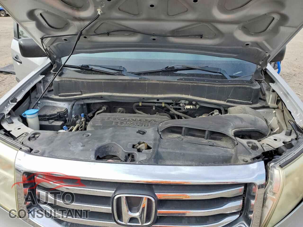 HONDA PILOT 2013 - 5FNYF3H2XDB044149