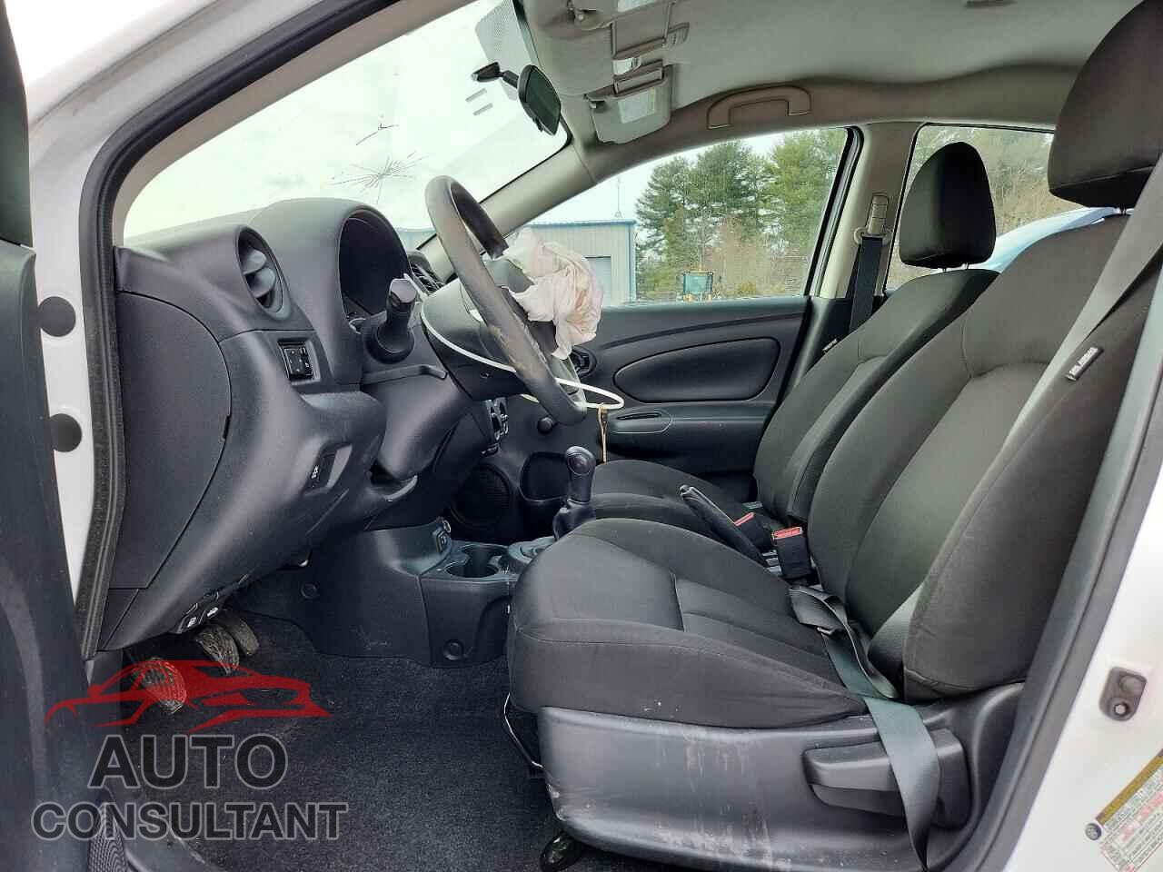 NISSAN VERSA 2019 - 3N1CN7AP3KL871518