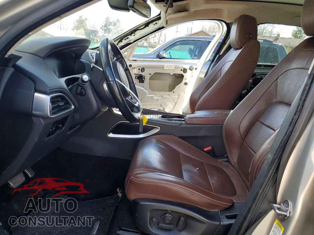 JAGUAR F-PACE 2017 - SADCM2BV6HA077827