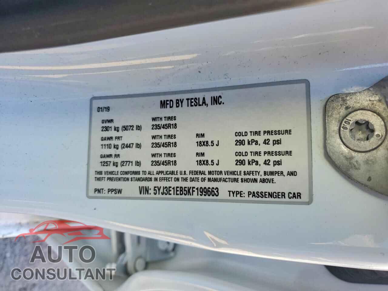 TESLA MODEL 3 2019 - 5YJ3E1EB5KF199663
