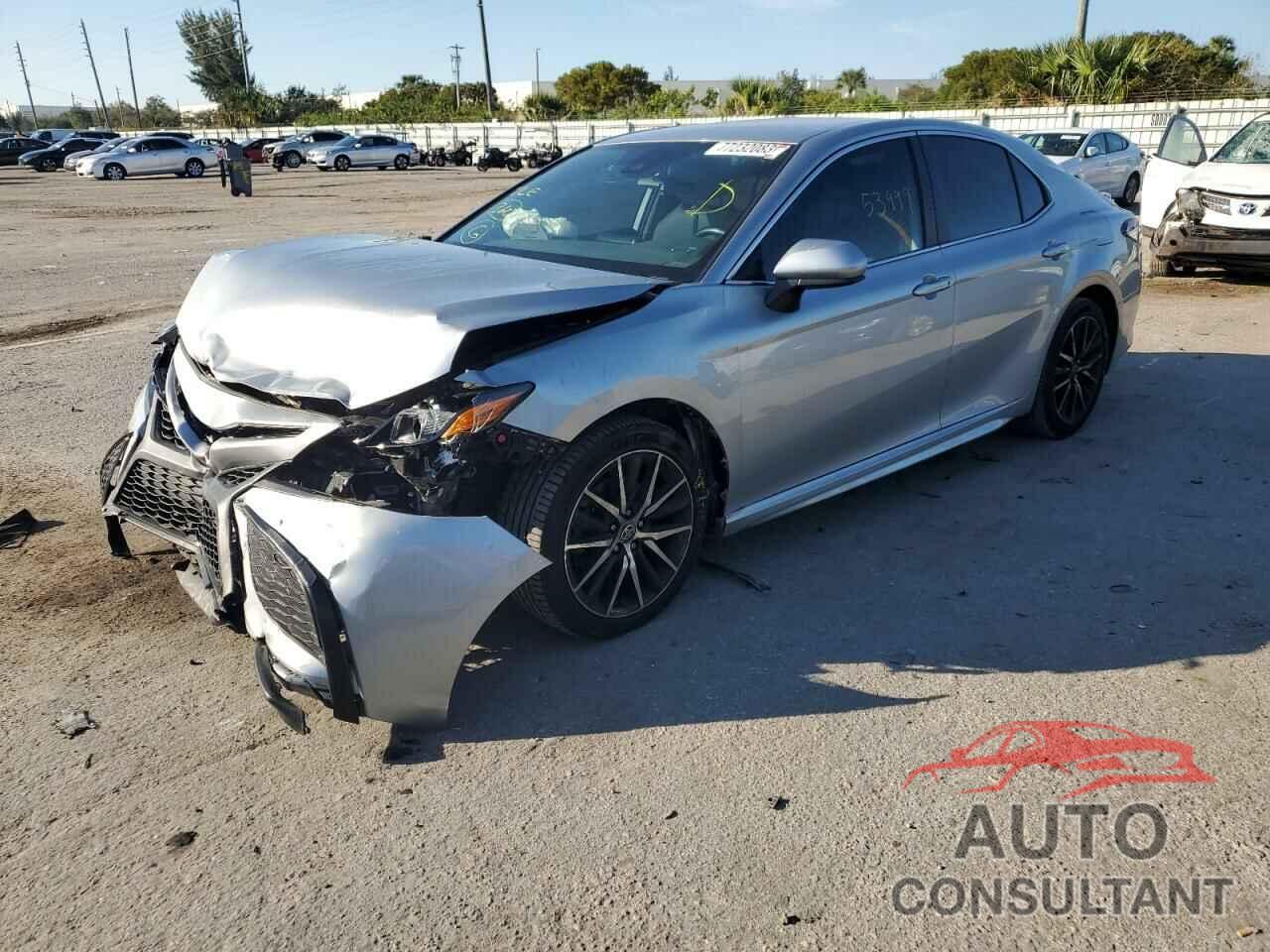 TOYOTA CAMRY 2021 - 4T1G11AK2MU406275