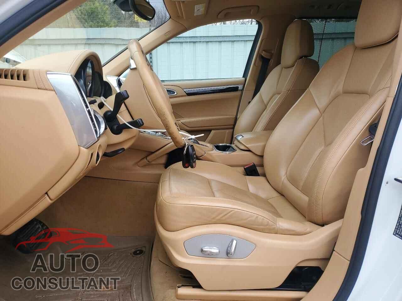 PORSCHE CAYENNE 2012 - WP1AA2A21CLA09580