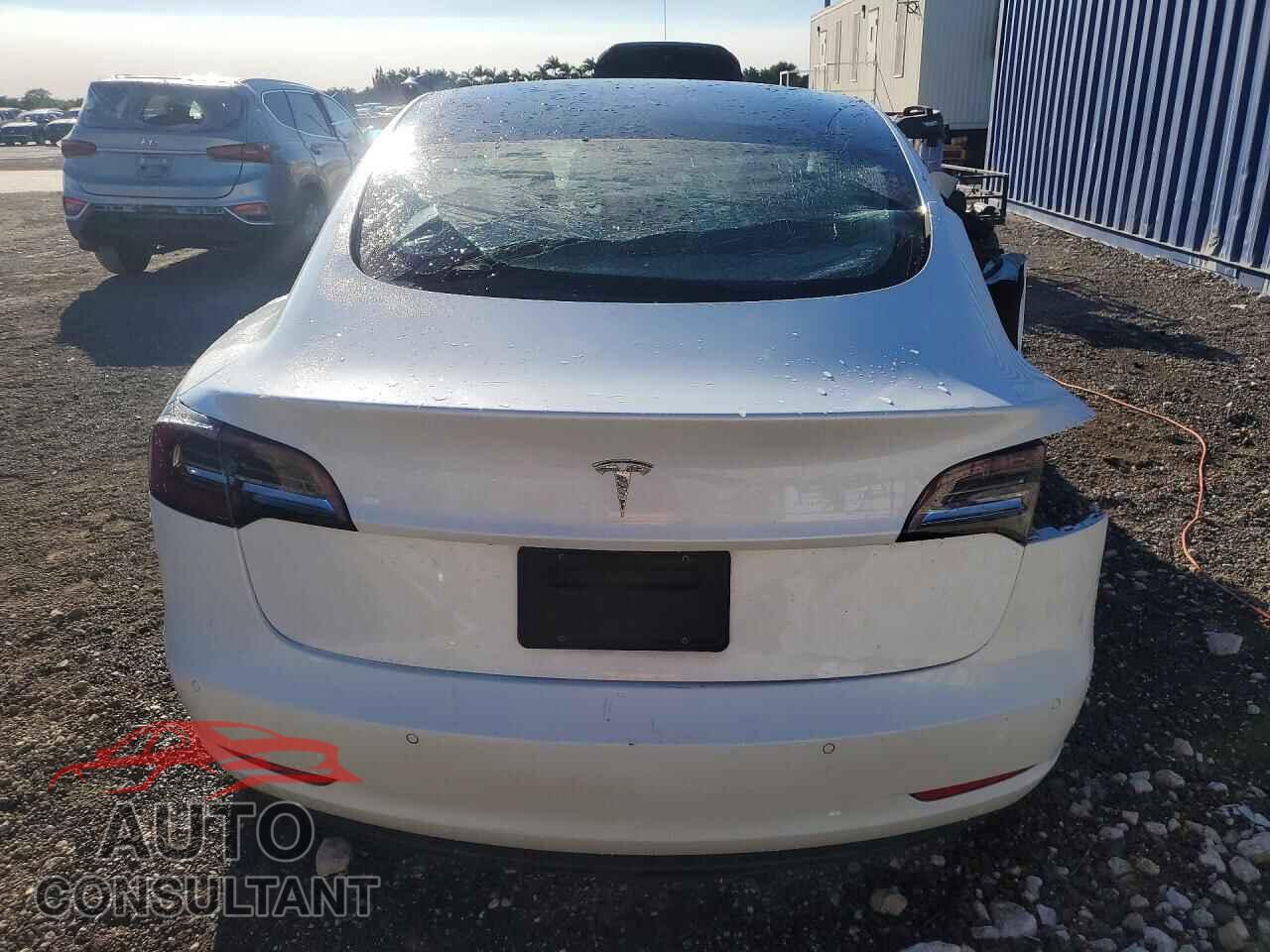 TESLA MODEL 3 2022 - 5YJ3E1EA2NF291096