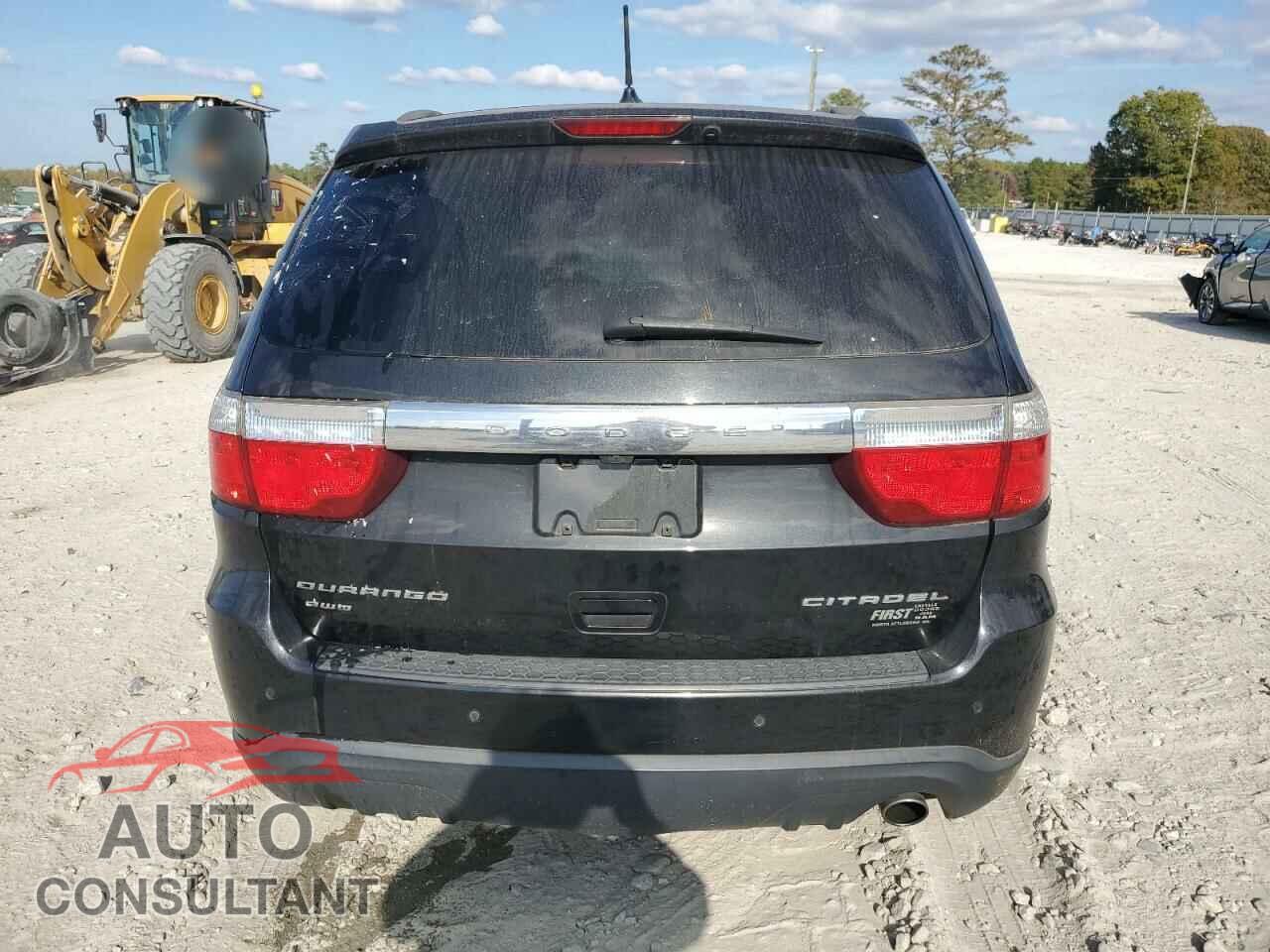 DODGE DURANGO 2013 - 1C4RDJEG3DC638156