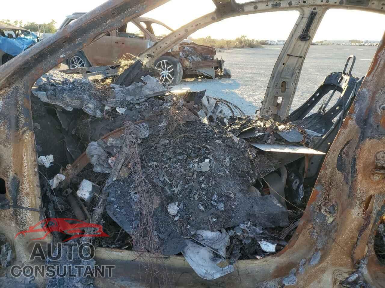 TESLA MODEL 3 2022 - 5YJ3E1EA9NF304443