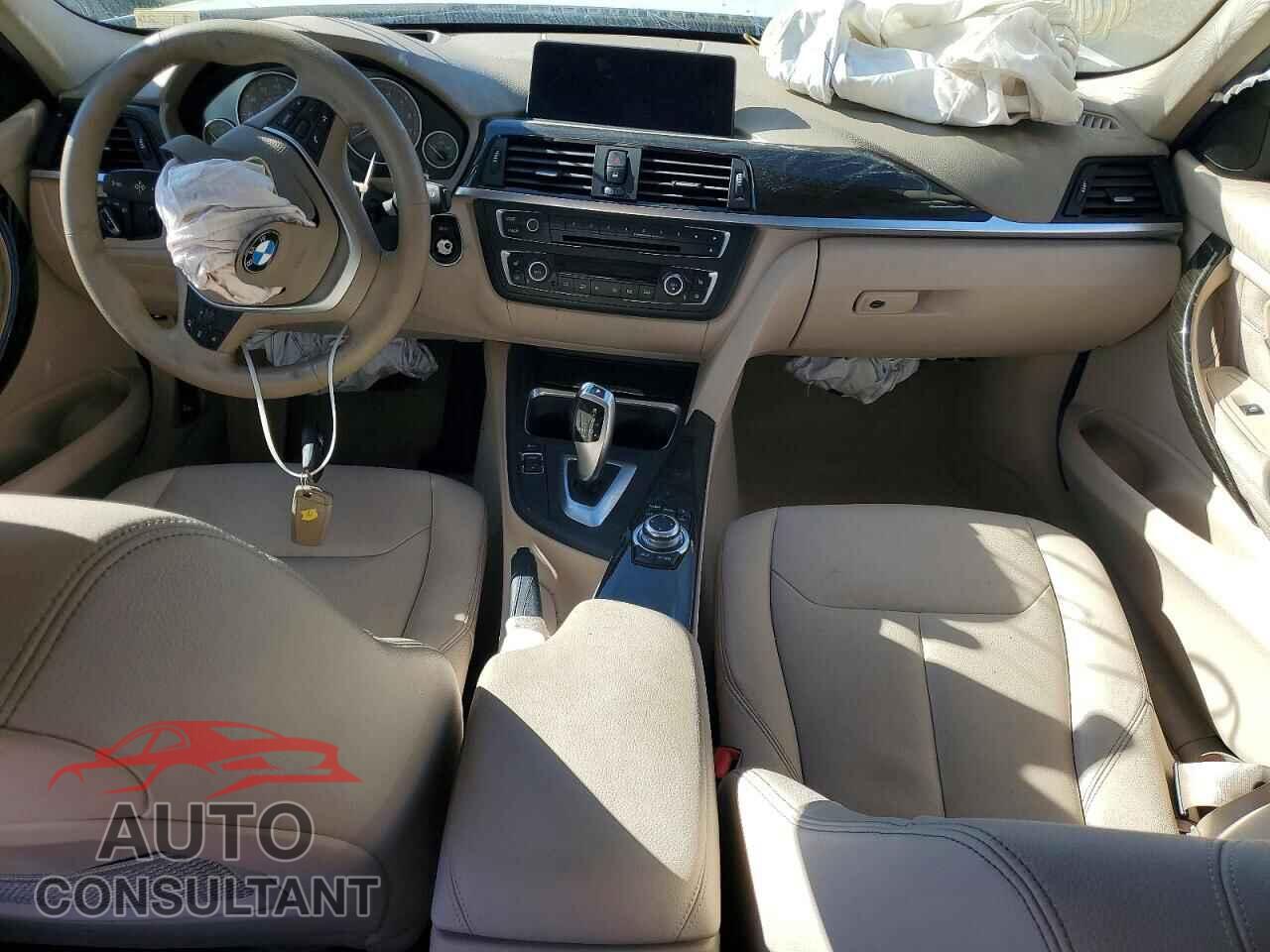 BMW 3 SERIES 2012 - WBA3A5G5XCNP17499