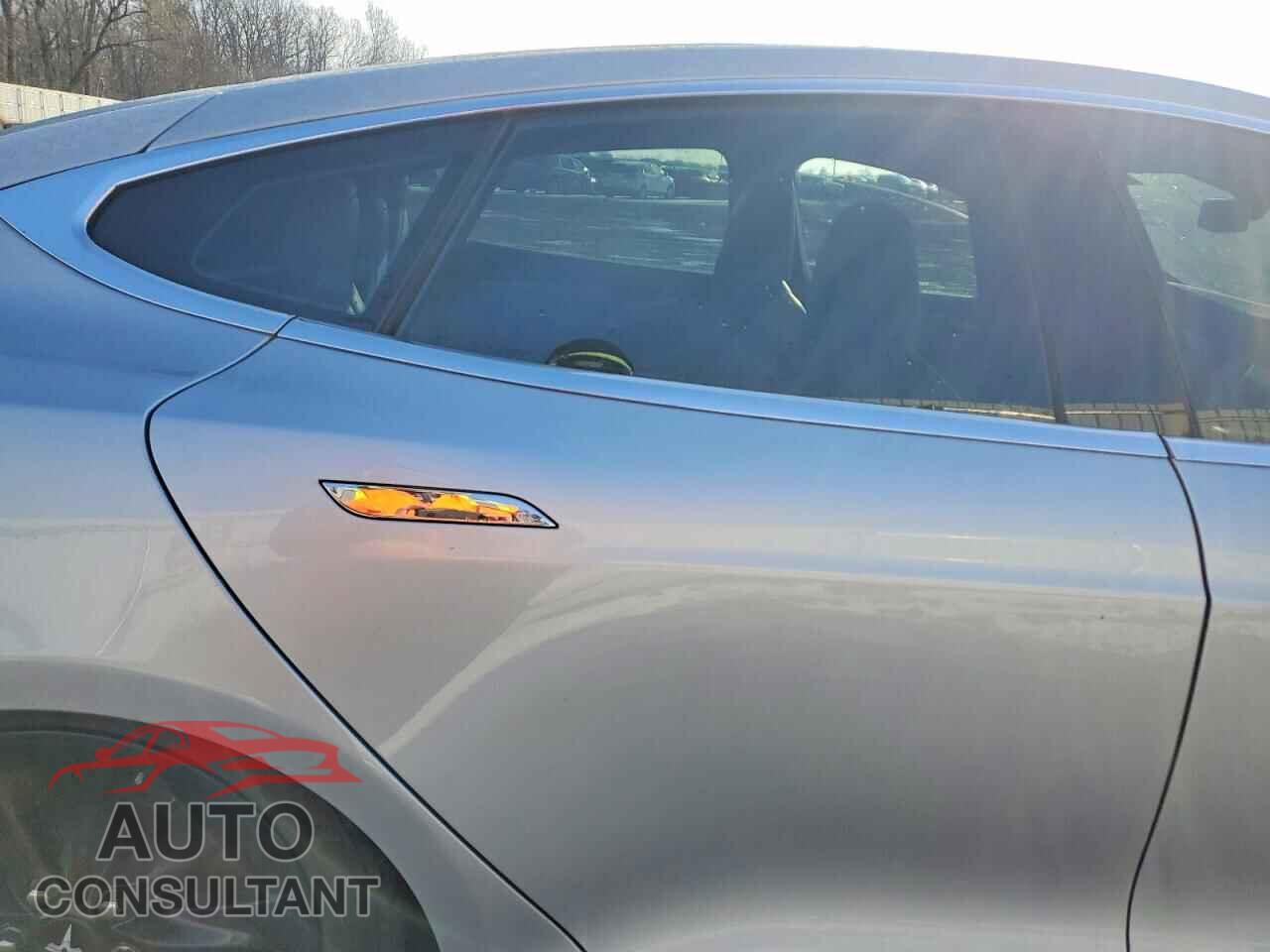TESLA MODEL S 2015 - 5YJSA1E4XFF116419