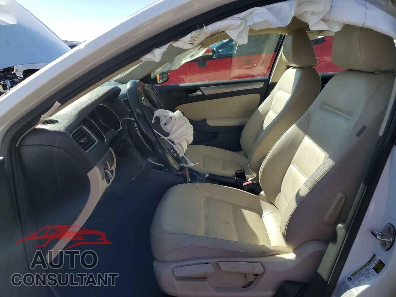VOLKSWAGEN JETTA 2017 - 3VWDB7AJ0HM319092