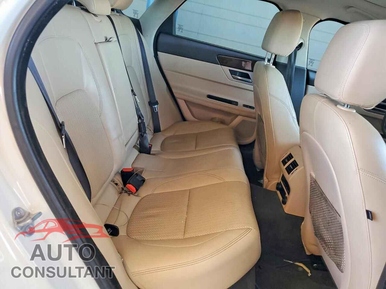 JAGUAR XF 2017 - SAJBE4BN3HCY47942