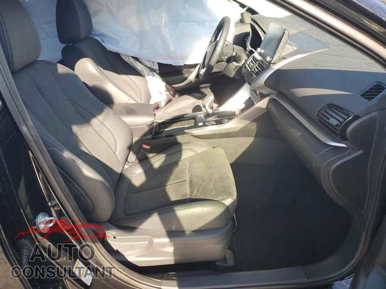 MITSUBISHI ECLIPSE 2025 - JA4ATWAA0SZ038231