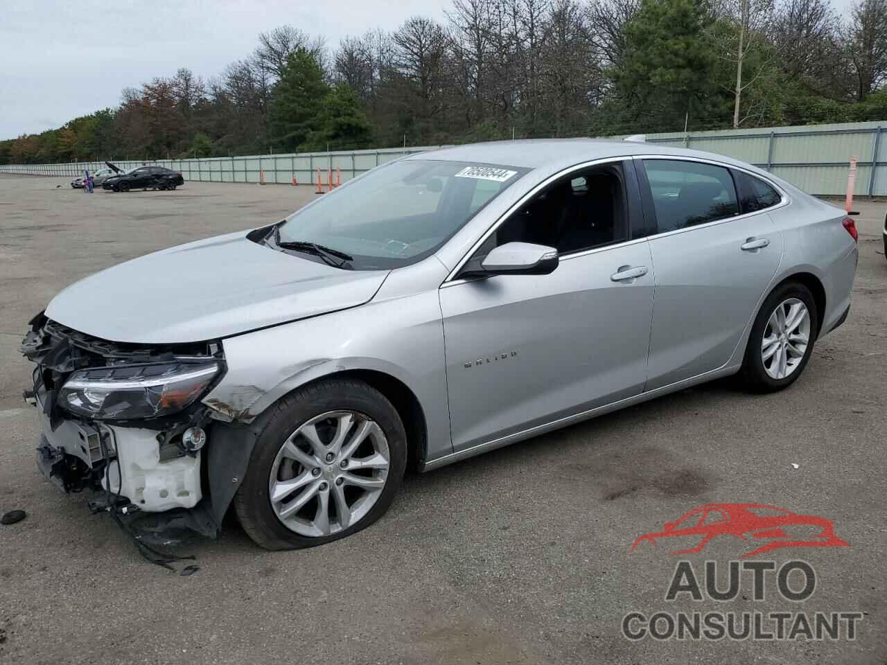 CHEVROLET MALIBU 2018 - 1G1ZD5ST5JF233976