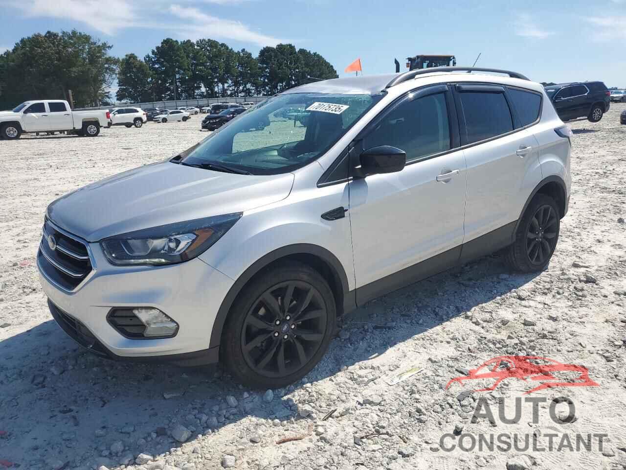 FORD ESCAPE 2018 - 1FMCU0GD5JUD25971