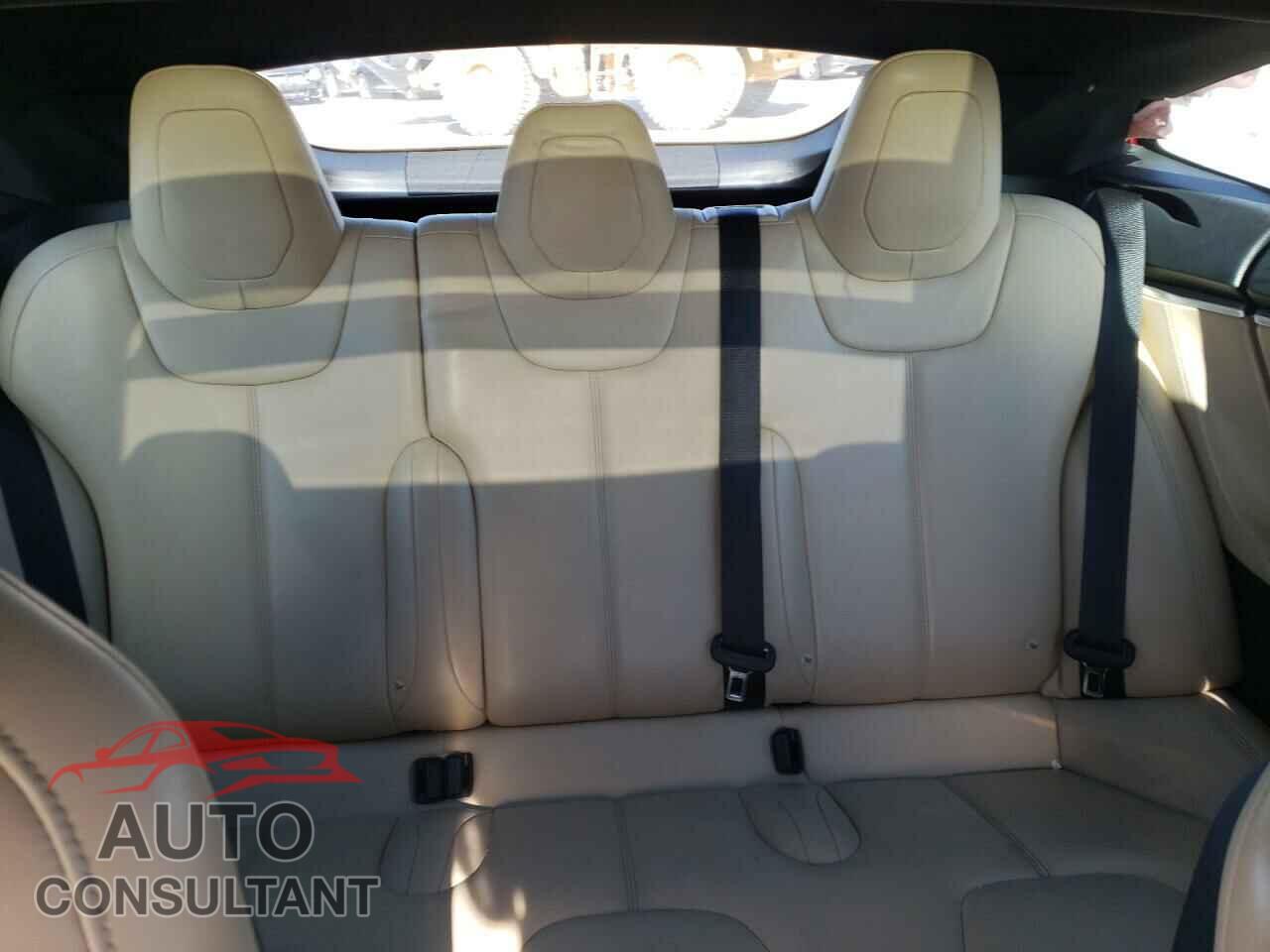 TESLA MODEL S 2016 - 5YJSA1E27GF136207