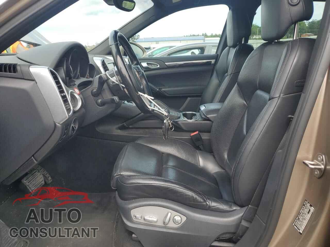 PORSCHE CAYENNE 2015 - WP1AF2A28FLA40931