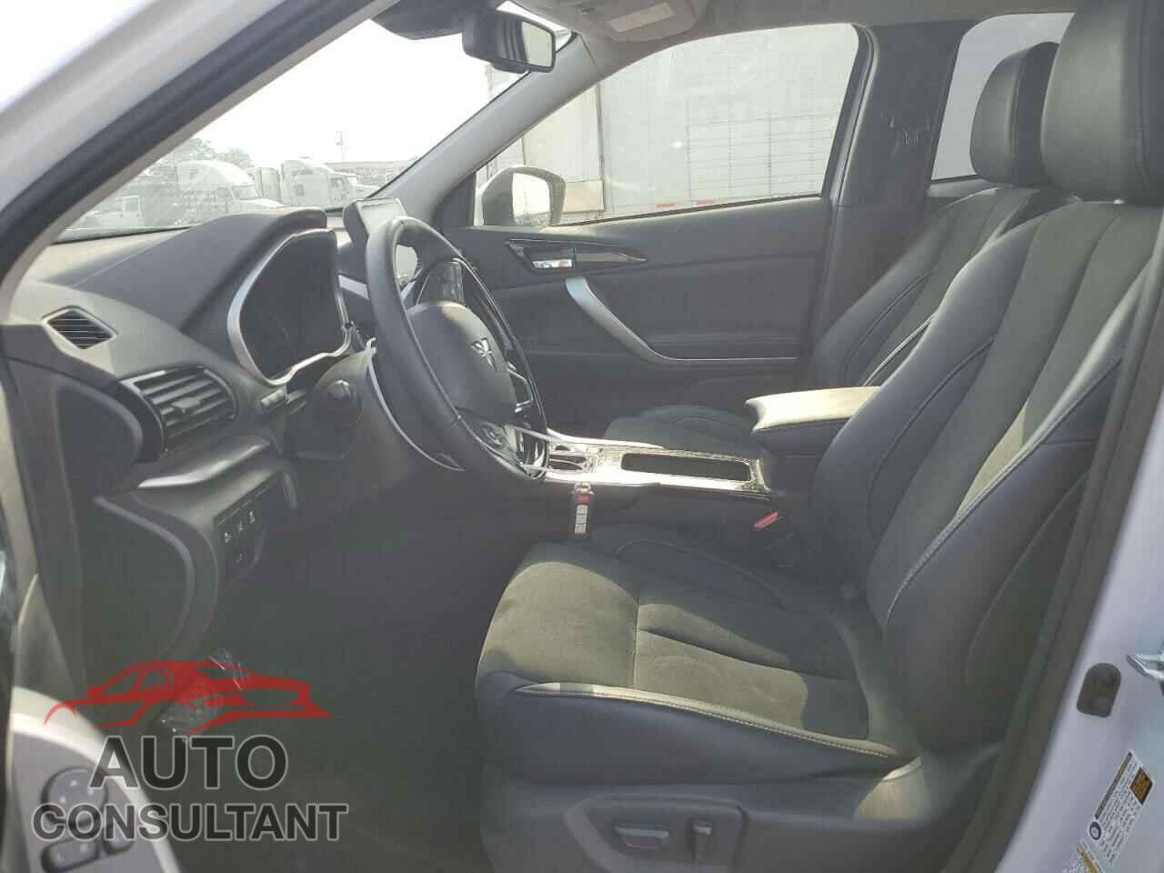 MITSUBISHI ECLIPSE 2024 - JA4ATWAA8RZ035006