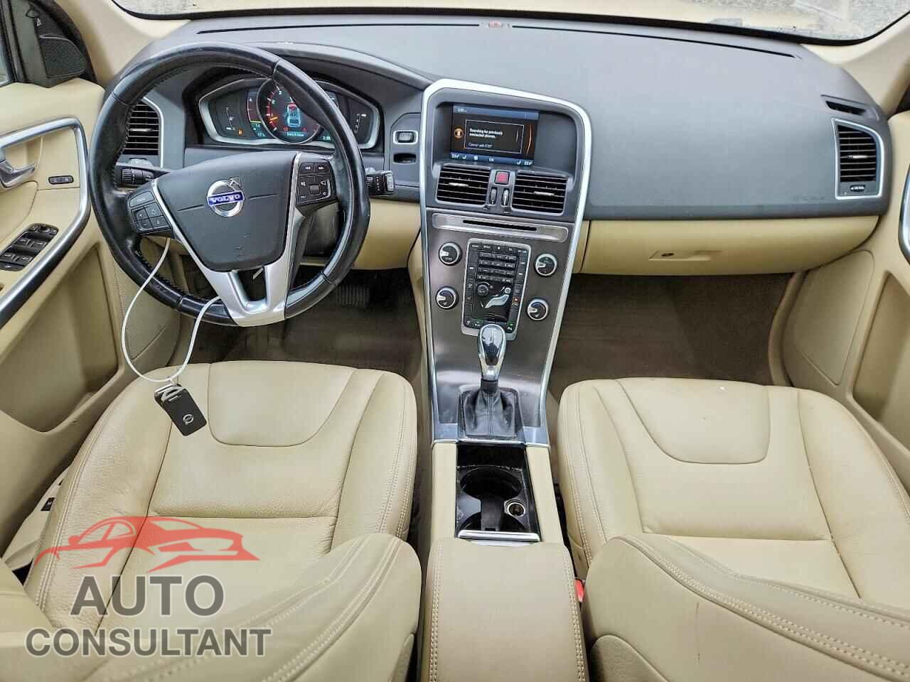 VOLVO XC60 2014 - YV4952DZ8E2525362