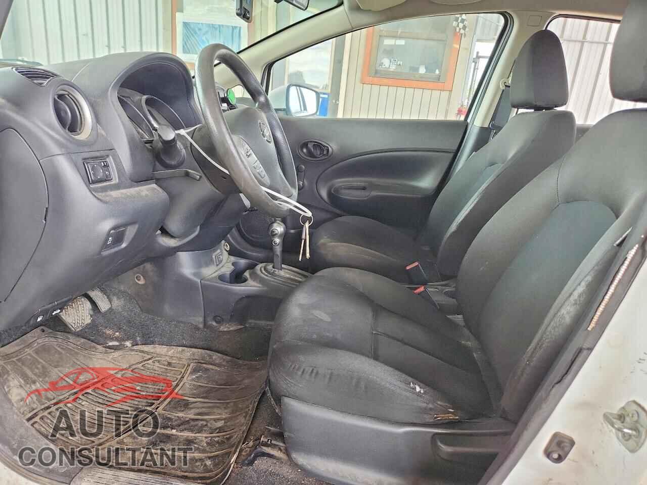 NISSAN VERSA 2019 - 3N1CE2CP3KL353912