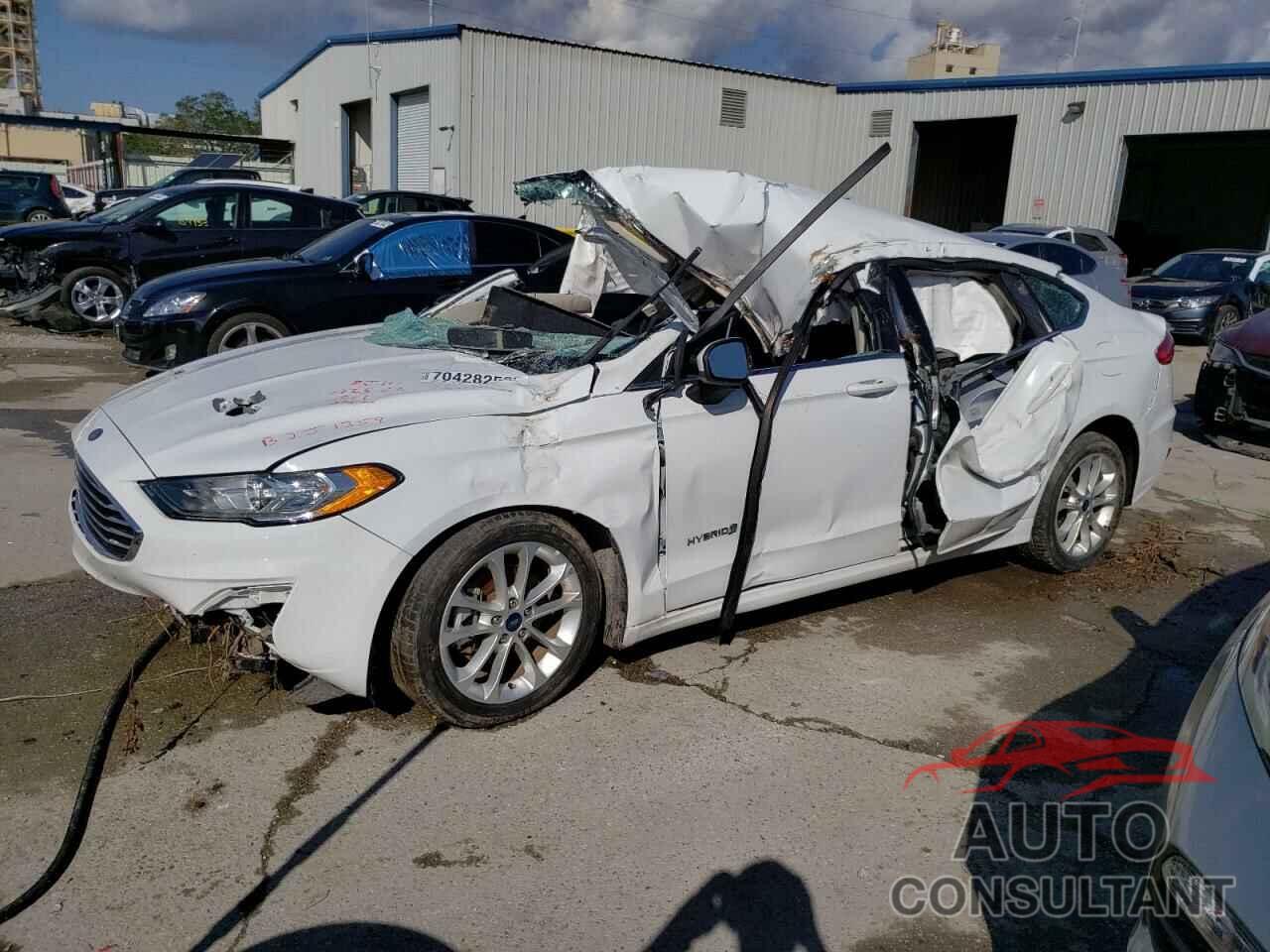 FORD FUSION 2019 - 3FA6P0LU9KR109280