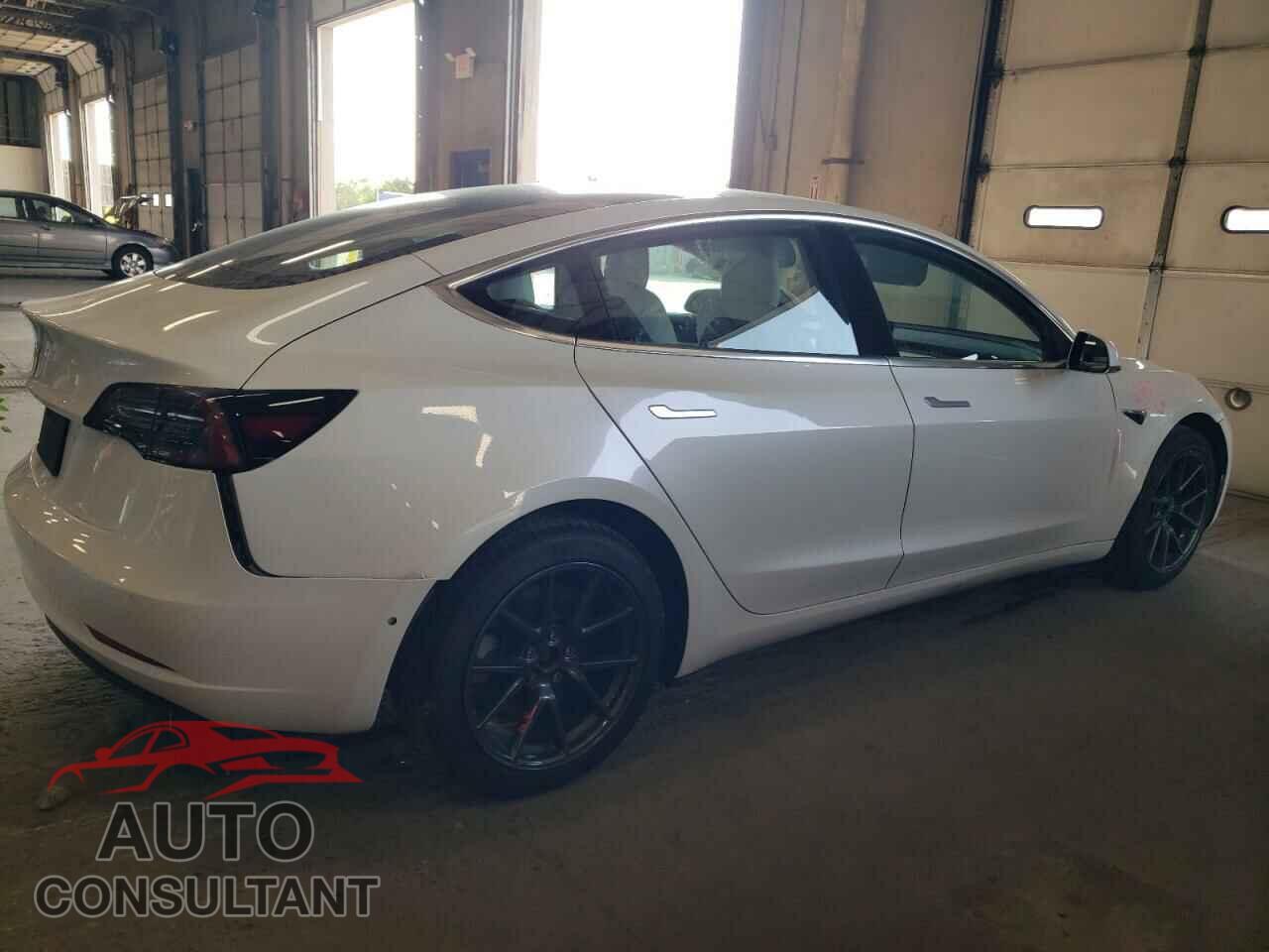 TESLA MODEL 3 2019 - 5YJ3E1EA5KF444761
