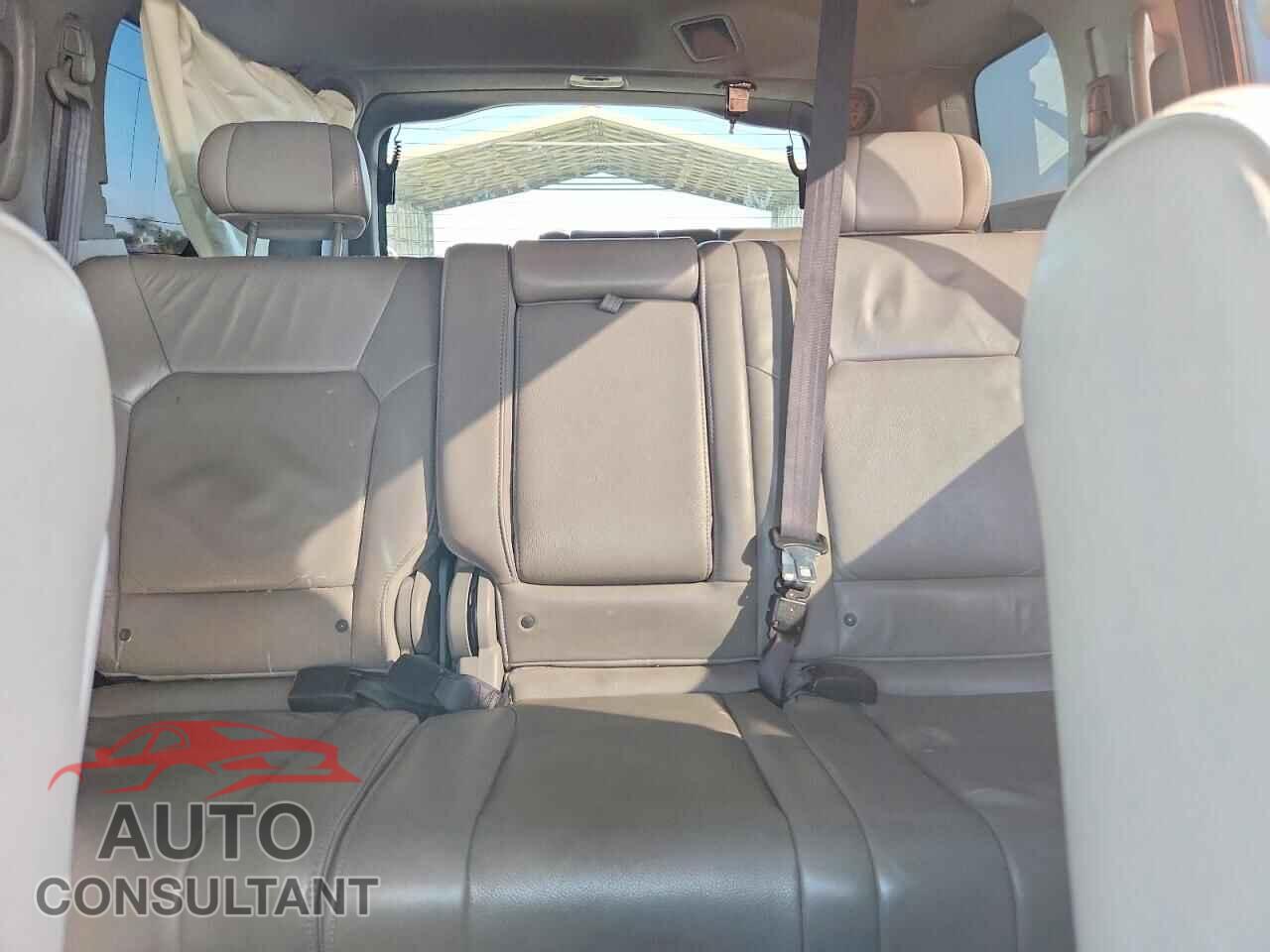 HONDA PILOT 2011 - 5FNYF4H64BB007264