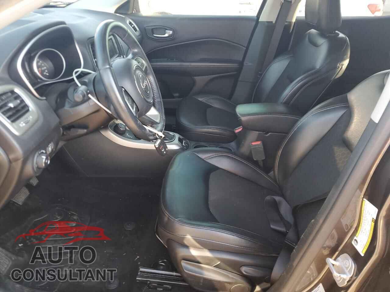 JEEP COMPASS 2018 - 3C4NJDBB8JT144313