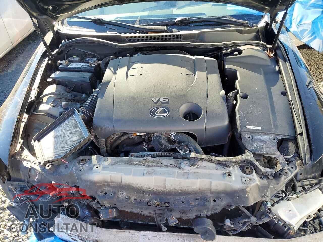 LEXUS IS 2012 - JTHCF5C25C5057807