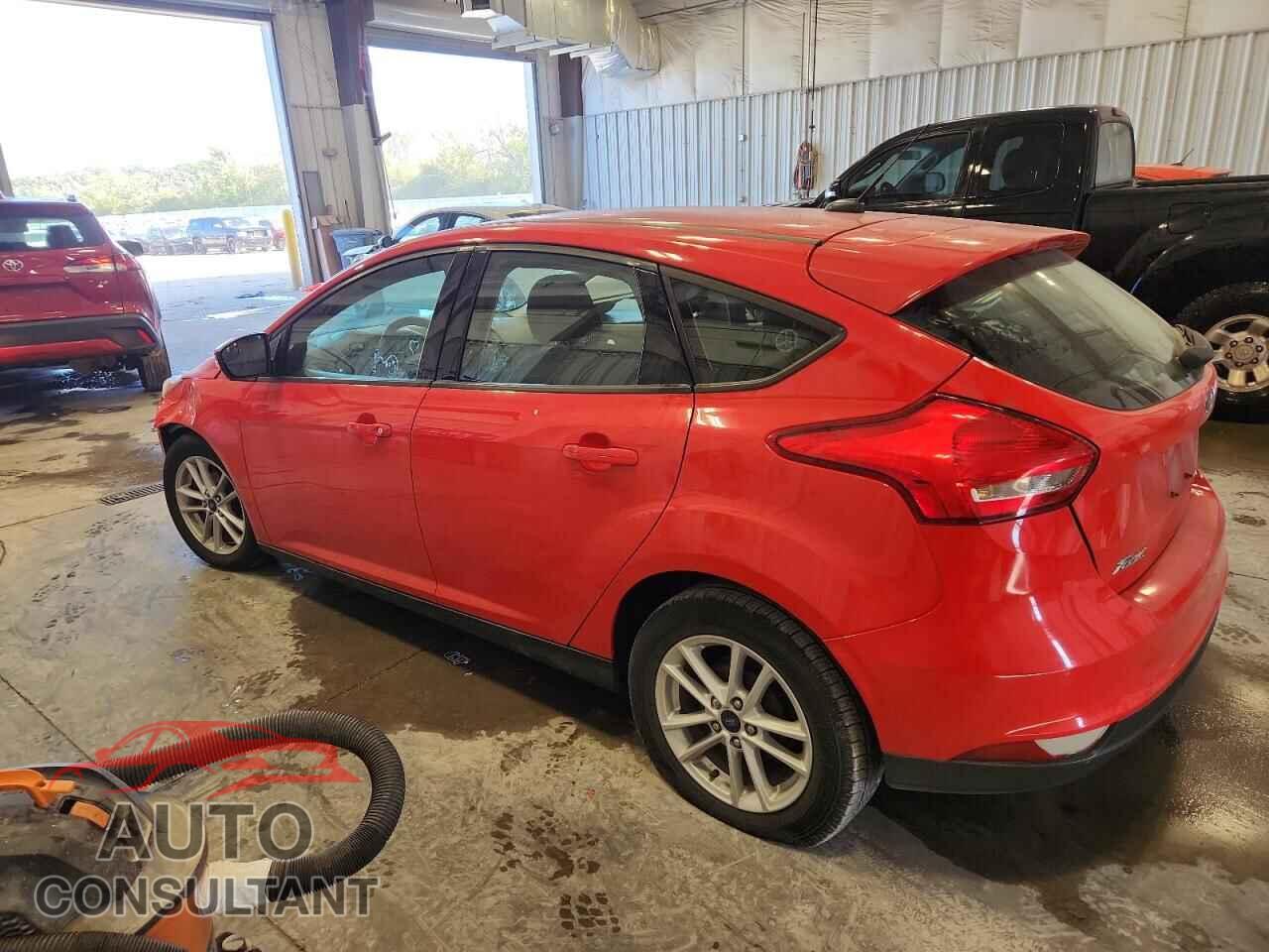 FORD FOCUS 2017 - 1FADP3K24HL247843