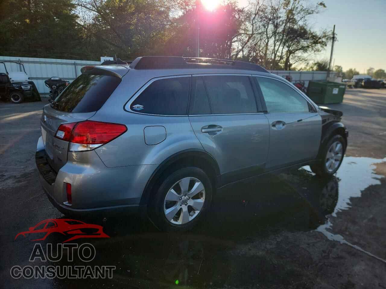 SUBARU OUTBACK 2011 - 4S4BRBKC8B3359093