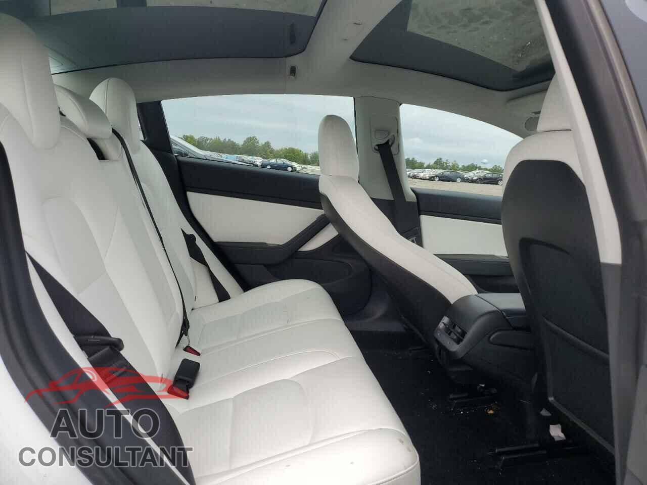 TESLA MODEL 3 2020 - 5YJ3E1EAXLF599002