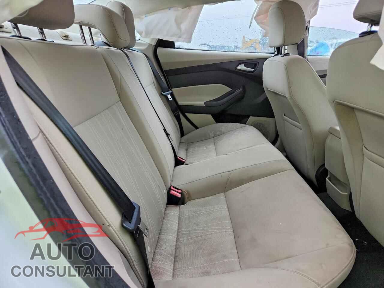 FORD FOCUS 2016 - 1FADP3F23GL279482
