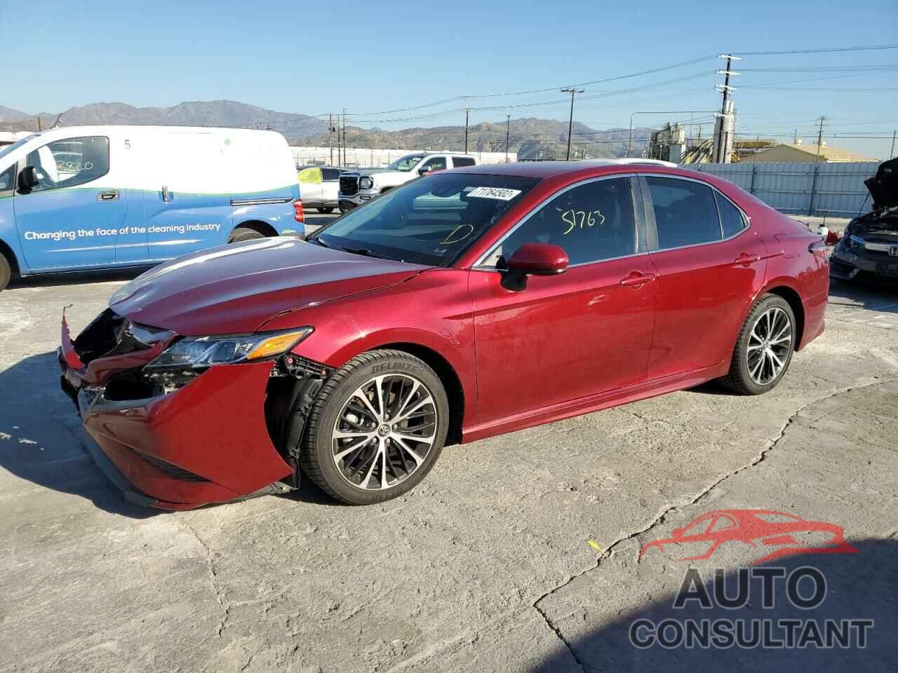 TOYOTA CAMRY 2018 - 4T1B11HK3JU543415