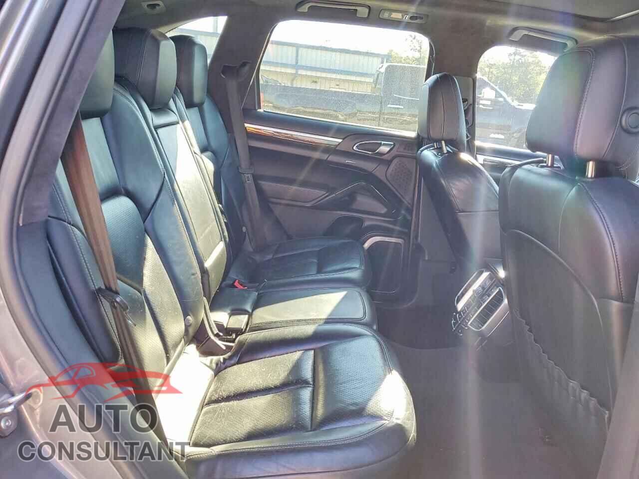 PORSCHE CAYENNE 2011 - WP1AC2A2XBLA87106