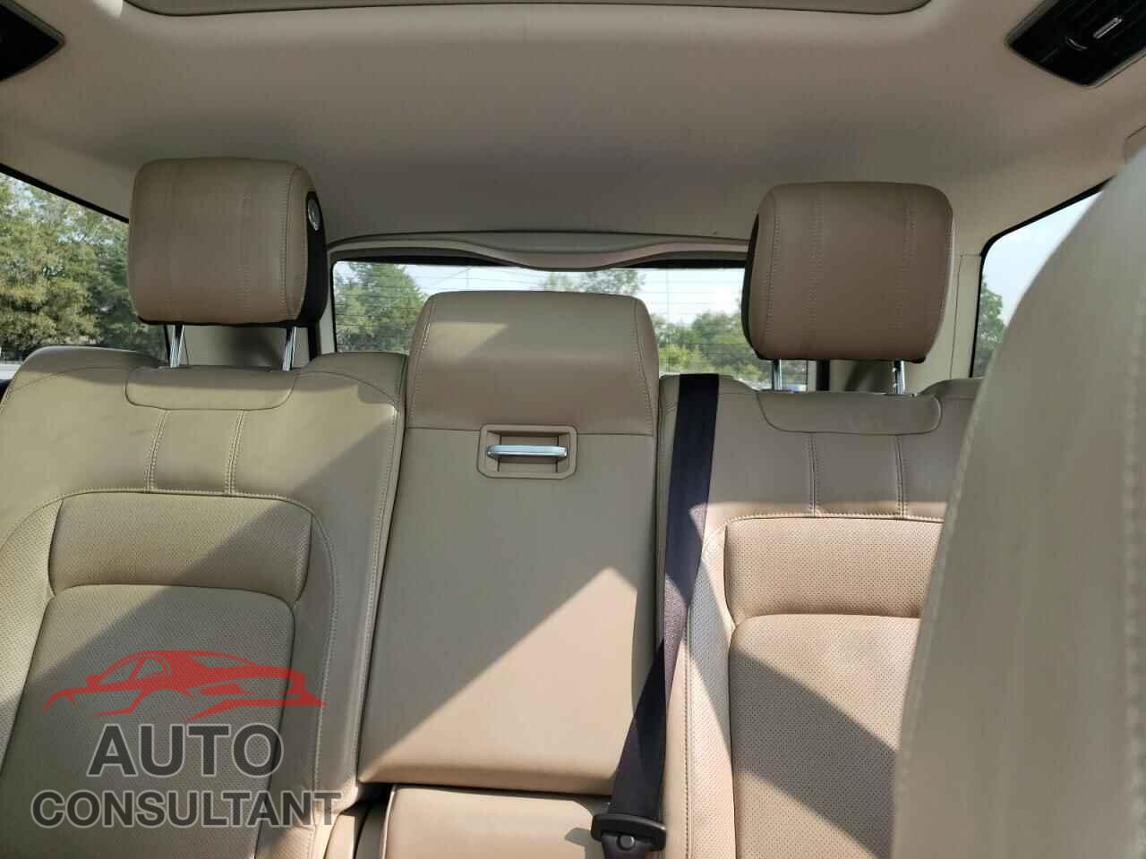 LAND ROVER RANGEROVER 2018 - SALGS2RK2JA512128