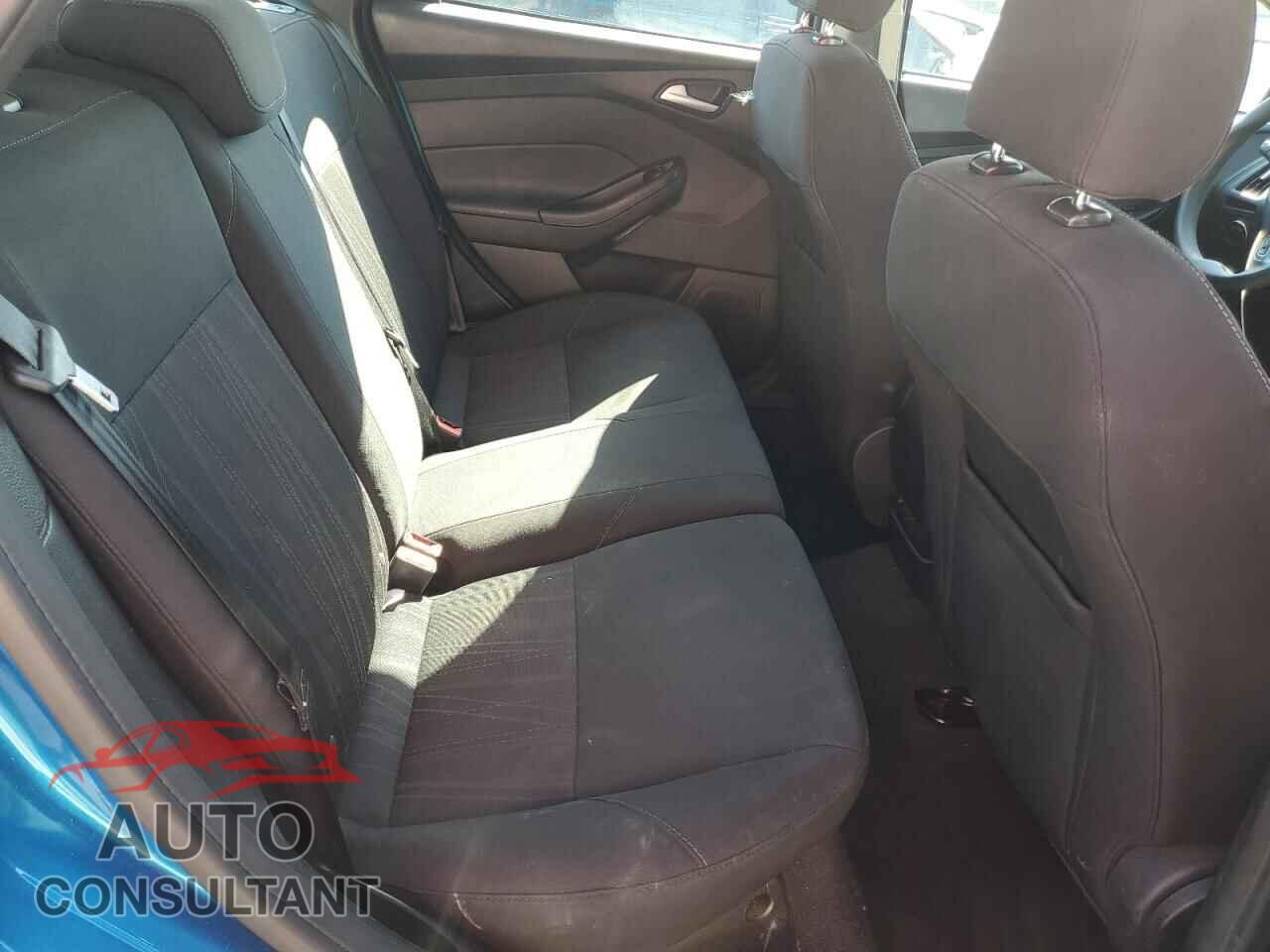 FORD FOCUS 2016 - 1FADP3K23GL358656