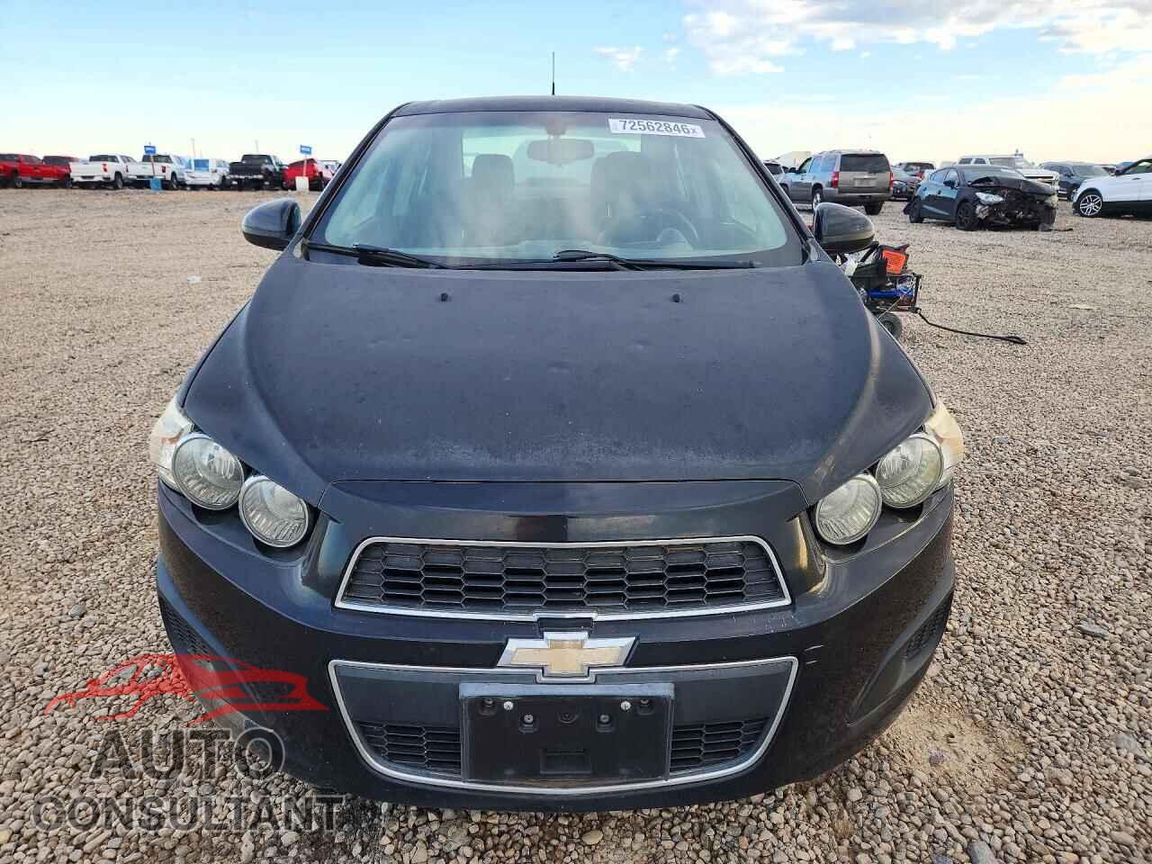 CHEVROLET SONIC 2014 - 1G1JC5SH9E4239518